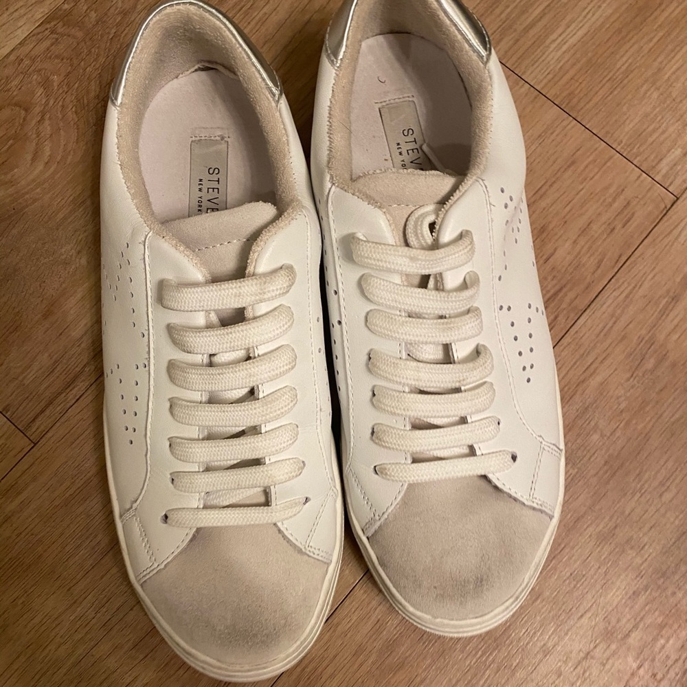Steve Madden Rezza Sneaker